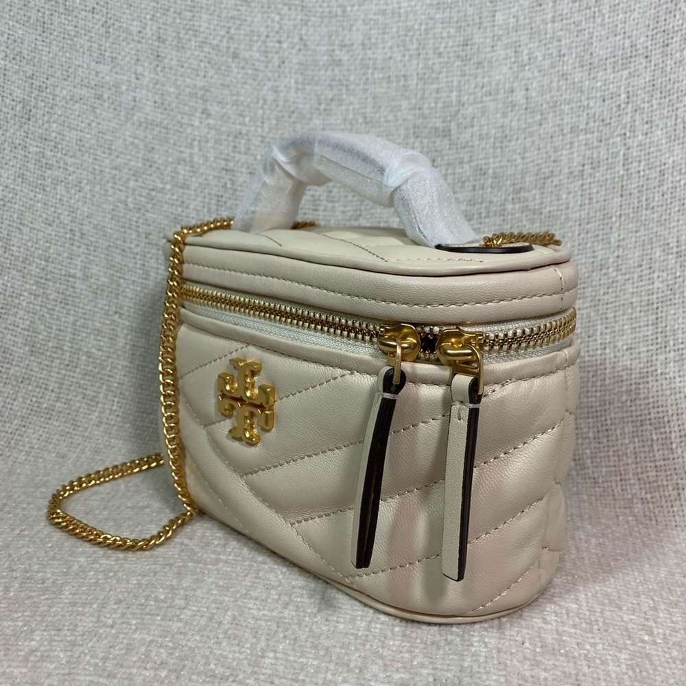 Tory Burch New Cream Quilted Leather Kira Chevron Mini Vanity Bag - BRAND NEW - Picture 4 of 16